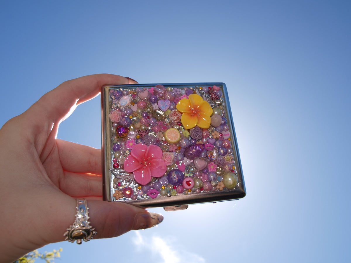 Hot Girl Purse Cigarette Case - Custom